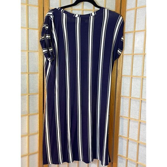 LoveFireāMedāHi/LowāStripedāTop - Picture 6 of 13